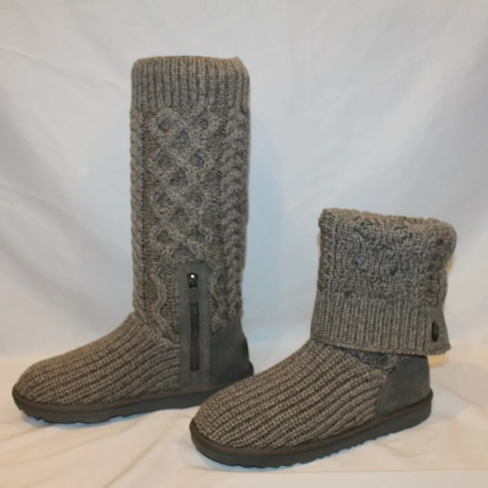 NIB UGG YOUTH TALL CARDY‎ KNIT GRAY BOOTS